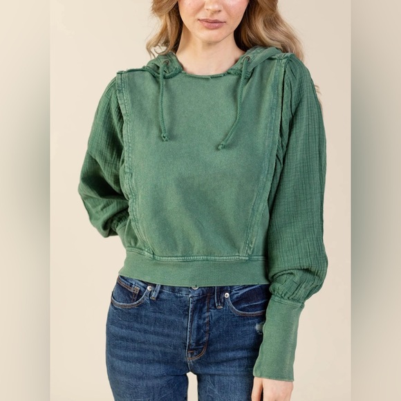 NWT Free People love letter Gauzy Cotton Sweatshirt Green $128 - Picture 2 of 7